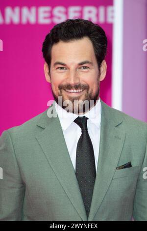 Cannes, Frankreich. April 2024. Giacomo Gianniotti besuchte das 7. CannesSeries International Festival in Cannes am 7. April 2024. Foto: Aurore Marechal/ABACAPRESS.COM Credit: Abaca Press/Alamy Live News Stockfoto