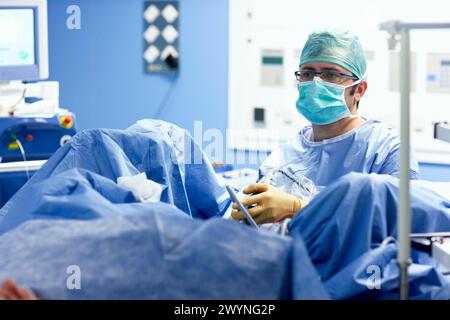 Prostatachirurgie, bipolare TURP (transurethrale Resektion der Prostata), Urologie. Krankenhaus Policlinica Gipuzkoa, San Sebastian, Donostia, Euskadi, Spanien. Stockfoto