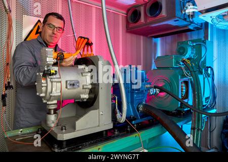 Motorenprüfstand, Automobilindustrie, Technologiezentrum, Tecnalia Research & Innovation, Derio, Bizkaia, Baskenland, Spanien. Stockfoto