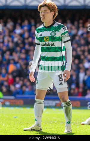 Kyogo Furuhashi Celtic spielte beim Cinch Scottish Premiership Spiel zwischen den Rangers und Celtic am 7. April 2024 in Ibrox, Glasgow, Schottland. Stockfoto