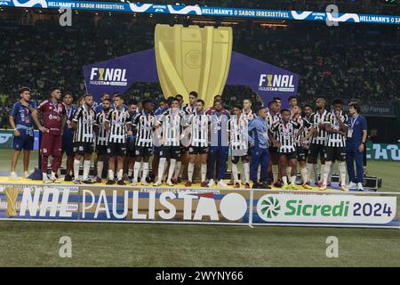 São Paulo (SP), 07/03/2024 - Futebol / Palmeiras x Santos - Jogadores do Santos, durante final entre Palmeiras e Santos, válida pela rodada final do Campeonato Paulista de Futebol, Realizado no Allianz Parque, na tarde deste domingo. (07). Stockfoto