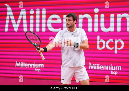 Estoril, Portugal. April 2024. Pedro Martinez reagierte beim Finale des Millennium Estoril Open ATP 250 Tennis Turniers im Clube de Tenis do Estoril. Endergebnis: Pedro Martinez 0:2 Hubert Hurkacz Credit: SOPA Images Limited/Alamy Live News Stockfoto
