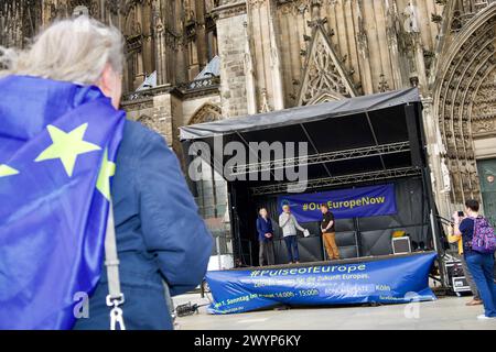 Köln, Deutschland, 07. April 2024. Köln, Deutschland, 07. April 2024. Dutzende von Menschen nehmen an der Demo unter dem Motto „DIVERSITY WINS“ Teil. Stockfoto