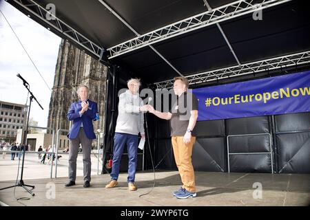 Köln, Deutschland, 07. April 2024. Köln, Deutschland, 07. April 2024. Dutzende von Menschen nehmen an der Demo unter dem Motto „DIVERSITY WINS“ Teil. Stockfoto