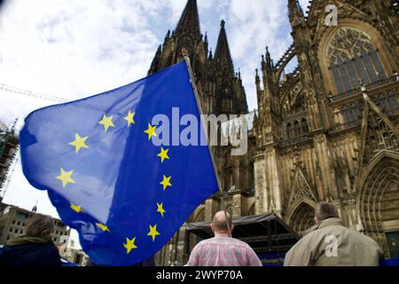 Köln, Deutschland, 07. April 2024. Köln, Deutschland, 07. April 2024. Dutzende von Menschen nehmen an der Demo unter dem Motto „DIVERSITY WINS“ Teil. Stockfoto