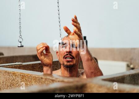 Roubaix, Frankreich. April 2024. Foto: Zac Williams/SWpix.com - 07/04/2024 - Radfahren - 2024 Paris Roubaix - John Degenkolb, Team DSM Firmenich Post NL. Quelle: SWpix/Alamy Live News Stockfoto