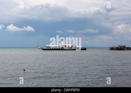 LANGENARGEN, DEUTSCHLAND - 5. AUGUST 2023: Der einzigartige historische Dampfer Hohentwiel am Bodensee bei Langenargen Stockfoto