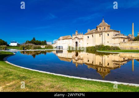 Andalusisches Museum für Zeitgenössische Kunst (Centro Andaluz de Arte Contemporáneo) in einem ehemaligen Kloster Santa Maria de las Cuevas, Sevilla, Spanien Stockfoto