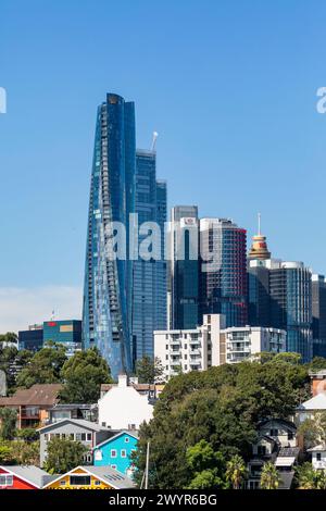Sydneys Stadtbild und Skyline mit Wolkenkratzern Crown Casino Hotel und Barangaroo International Towers und Westfield Sydney Tower, Australien Stockfoto
