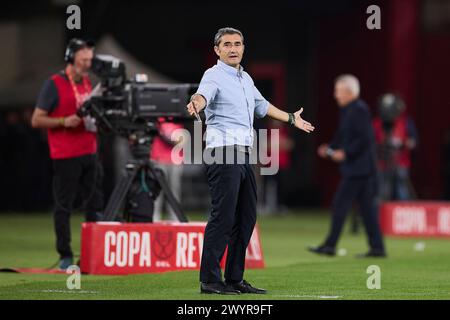 Ernesto Valverde, Cheftrainer des Athletic Club, reagiert 2024 beim Finale der Copa del Rey zwischen Athletic Club und Mallorca im Estadio La Cartuja de Sevilla. Endpunktzahl: Athletic Club 1:1 Mallorca. (Elfmeter: 4:2) (Foto: Federico Titone / SOPA Images/SIPA USA) Stockfoto