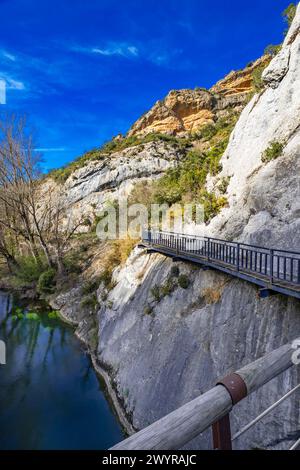 Paseo del Río Oca Pfad, Oña, Las Merindades, Burgos, Castilla y León, Spanien, Europa Stockfoto