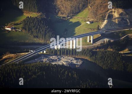 Autopista del Norte (Eibar-Vitoria), Mazmela, Eskoriatza, Guipuzcoa, Baskenland, Spanien. Stockfoto