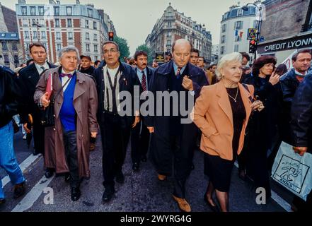 Paris, Frankreich, Große Menschenmenge, Front, Street, AIDS March, Marche Pour la Vie (AIDES), Act Up und andere NGO-Organisationen, 1994, Line RENAUD (SIDACTION) Stockfoto