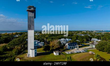 Charleston, SC, USA. November 2023. Luftaufnahme des Charleston Light Lighthouse auf Sullivans Island, South Carolina (Foto: © Walter G Arce SR Grindstone Medi/ASP) NUR ZUR REDAKTIONELLEN VERWENDUNG! Nicht für kommerzielle ZWECKE! Stockfoto