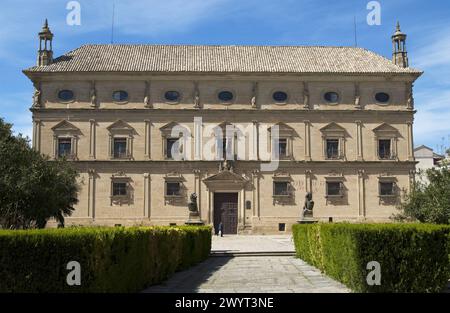 Palacio de las Cadenas (erbaut aus dem 16. Jahrhundert) in der Stadt Úbeda, heute besetzt durch das Rathaus. Provinz Jaén, Andalusien, Spanien. Stockfoto