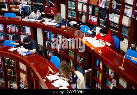 Bibliothek. Universidad del Pais Vasco (UPV/EHU). Gipuzkoa Campus. Donostia-San Sebastián. Euskadi. Stockfoto