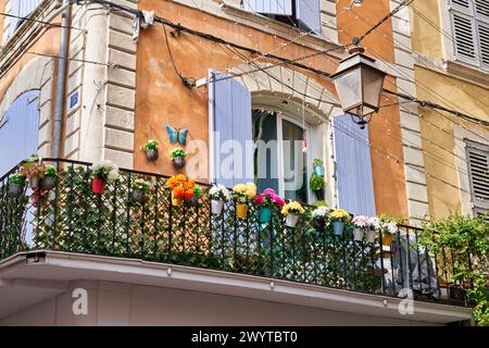 Place du Postel, Apt, Vaucluse, Provence-Alpes-Côte dAzur, Frankreich, Europa. Stockfoto