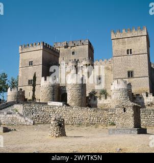 Schloss, erbaut 15. Jahrhundert. Ampudia. Provinz Palencia, Spanien. Stockfoto