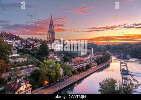 Bern, Schweiz am frühen Morgen an der Aare. Stockfoto