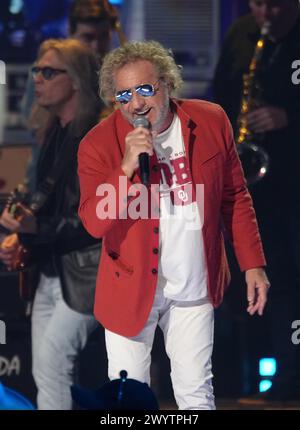 Sammy Hagar tritt auf der Bühne während der CMT Music Awards 2024 im Moody Center am 7. April 2024 in Austin, Texas, auf. Foto: Amy E. Price/imageSPACE Stockfoto