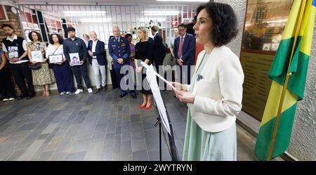 Kigali, Ruanda. April 2024. Die belgische Außenministerin Hadja Lahbib wurde während eines diplomatischen Treffens in Kigali, Ruanda, am Montag, den 8. April 2024, fotografiert. Belgische Minister und Vertreter der Familien nehmen an der Gedenkfeier zum 30. Jahrestag des Völkermordes an den Tutsi und der Ermordung von zehn belgischen Fallschirmjägern Teil. BELGA FOTO BENOIT DOPPAGNE Credit: Belga News Agency/Alamy Live News Stockfoto