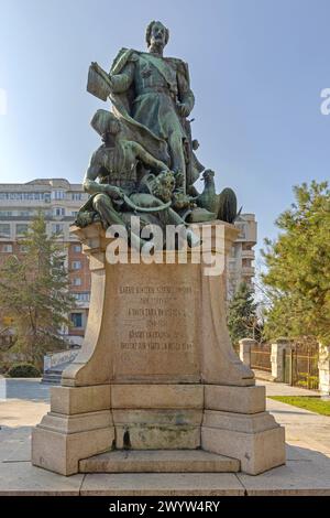 Craiova, Rumänien - 16. März 2024: Bronzestatue von Barbu Dimitrie Stirbei am Prefecture Park Spring Day. Stockfoto