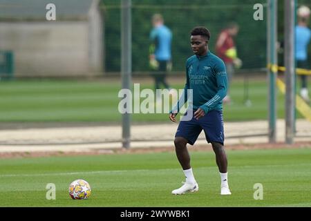 London Colney, Großbritannien. April 2024. Bukayo Saka von Arsenal während des Trainings der Arsenal-Mannschaft vor dem 1. Leg-Spiel der UEFA Champions League gegen Bayern München im Arsenal FC Training Centre, London Colney, England, Großbritannien am 8. April 2024 Credit: Every Second Media/Alamy Live News Stockfoto