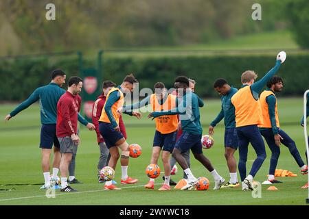 London Colney, Großbritannien. April 2024. Bukayo Saka von Arsenal während des Trainings der Arsenal-Mannschaft vor dem 1. Leg-Spiel der UEFA Champions League gegen Bayern München im Arsenal FC Training Centre, London Colney, England, Großbritannien am 8. April 2024 Credit: Every Second Media/Alamy Live News Stockfoto