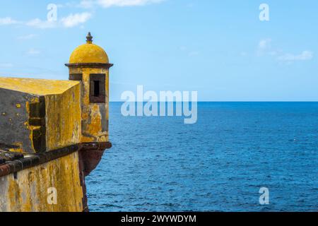 Sao Tiago Fort und der atlantik in Funchal, Madeira Insel Portugal Stockfoto