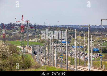 Neubaustrecke der Bahn von Wendlingen nach Ulm. Streckenabschnitt bei Kirchheim unter Teck. // 06.04.2024: Kirchheim unter Teck, Baden-Württemberg, Deutschland, Europa *** Neubaustrecke von Wendlingen nach Ulm bei Kirchheim unter Teck 06 04 2024 Kirchheim unter Teck, Baden-Württemberg, Deutschland, Europa Stockfoto