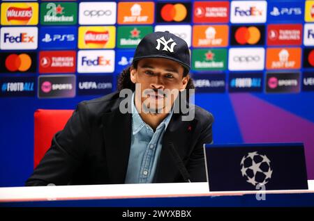 Bayern München's Leroy Sane während einer Pressekonferenz im Emirates Stadium in London. Bilddatum: Montag, 8. April 2024. Stockfoto