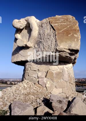 Die Skulptur Arte et Labor von Thompson Dagnall wurde 1999 für Blackburn zusammen mit dem Darwen Borough Council fertiggestellt Stockfoto