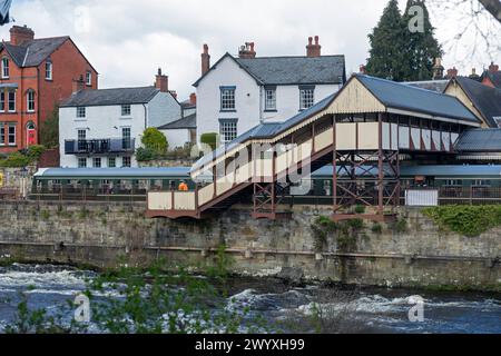 Bahnhof, Zug, River Dee, Llangollen, Wales, Großbritannien Stockfoto