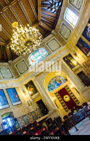 La Sala de juntas - der Versammlungssaal. Das Gernika Assembly House ist der Sitz des historischen parlaments von Vizcaya. Casa de juntas de Guernica - Asse Stockfoto
