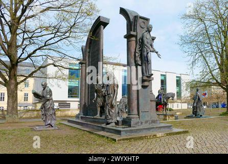 Die Göttinger Sieben in Hannover am Landtagsgebäude - gesehen am 05.04.2024 *** die Göttingen Sieben in Hannover am landtagsgebäude gesehen am 05 04 2024 Stockfoto