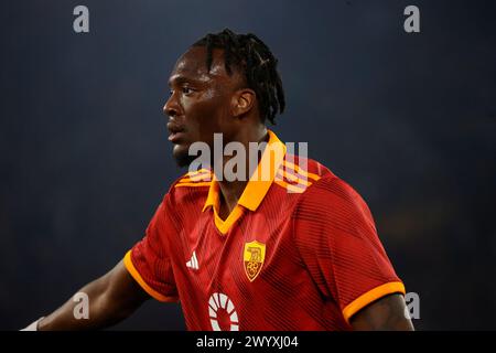 Tammy Abraham von Roma sieht beim Fußballspiel der Serie A ALS Roma-SS Lazio Stadio Olimpico am 6. April 2024 in Rom, Italien, an. Stockfoto