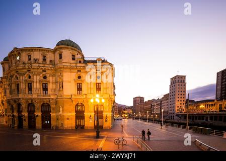 Das Arriaga antzokia auf Baskisch oder Teatro Arriaga auf Spanisch ist ein Opernhaus in Bilbao, Spanien. Es wurde im neobarocken Stil vom Architekten Joaquín erbaut Stockfoto