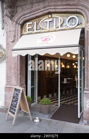 Eintritt zum Café El Tilo de Mami Lou. Bilbao, Biskaya, Baskenland, Spanien, Europa Stockfoto