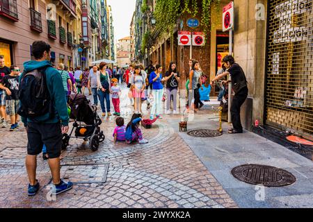 Las Siete Calles oder Casco Viejo auf Spanisch oder Zazpikaleak oder ALDE Zaharra auf Baskisch sind verschiedene Namen für das mittelalterliche Viertel Bilbao Stockfoto