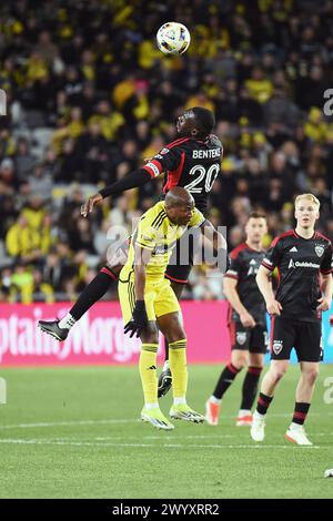 6. April 2024: D.C. United Stürmer Christian Benteke (20) kämpft in Columbus (Ohio) um den Kopfball gegen den Mittelfeldspieler Darlington Nagbe (6) der Columbus Crew. Brent Clark/Cal Sport Media Stockfoto