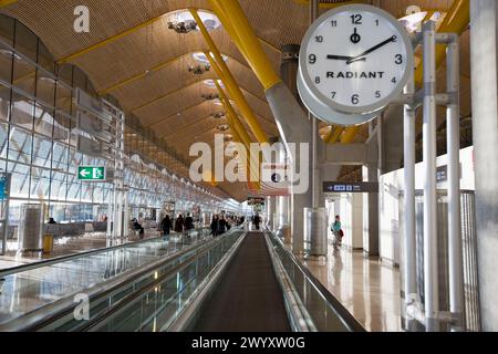 Neues T4-Terminal im internationalen Flughafen Madrid Barajas, Spanien. Stockfoto