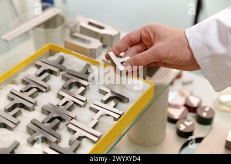 Makrofotografie von Schweißnähten und eingebetteten Proben. Technologische Dienstleistungen für die Industrie. Tecnalia Research & Innovation, Donostia, San Sebastian, Gipuzkoa, Baskenland, Spanien. Stockfoto