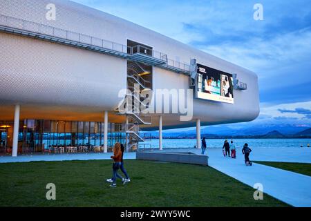 Botin Center Museum Kunst und Kultur, Architekt Renzo Piano, Jardines de Pereda, Santander, Kantabrien, Spanien, Europa. Stockfoto