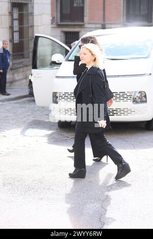 Madrid, Madrid, Spanien. April 2024. Eugenia Martinez de Irujo Fitz-James Stuart, Herzogin von Montoro, nimmt am 8. April 2024 in Madrid an der Kathedrale der Streitkräfte Teil (Foto: © Jack Abuin/ZUMA Press Wire). Nicht für kommerzielle ZWECKE! Stockfoto