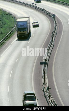 Verkehr am N-I Highway in der Nähe von Isasondo. Guipuzcoa. Spanien. Stockfoto