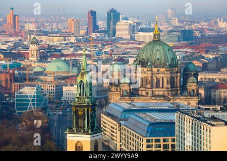 Berliner Dom, Marienkirche Kirche, Alexanderplatz, Berlin, Deutschland. Stockfoto