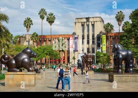 Skulpturen von Fernando Botero, Museo de Antioquia, Plaza Fernando Botero, Medellin, Antioquia, Kolumbien, Südamerika. Stockfoto