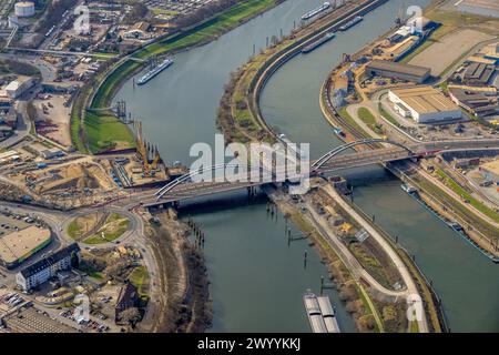 Luftaufnahme, Duisport - Duisburger Hafen, Karl-Lehr-Brücke zwischen Kaßlerfeld und Ruhrort, Ruhrort, Duisburg, Ruhrgebiet, Nordrhein-Westfalen, Germa Stockfoto