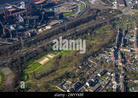 Luftansicht, Volkspark Schwelgern (Schwelgernpark) im ThyssenKrupp Steel Europe Werk in Marxloh, Duisburg, Ruhrgebiet, Nordrhein-Westfalen, Deutschland Stockfoto