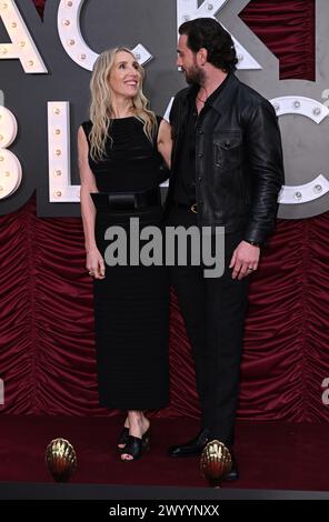 London, Großbritannien. April 2024. Sam Taylor-Johnson und Aaron Taylor-Johnson kommen an der Back to Black World Premiere, Odeon Luxe Cinema, Leicester Square. Quelle: Doug Peters/EMPICS/Alamy Live News Stockfoto